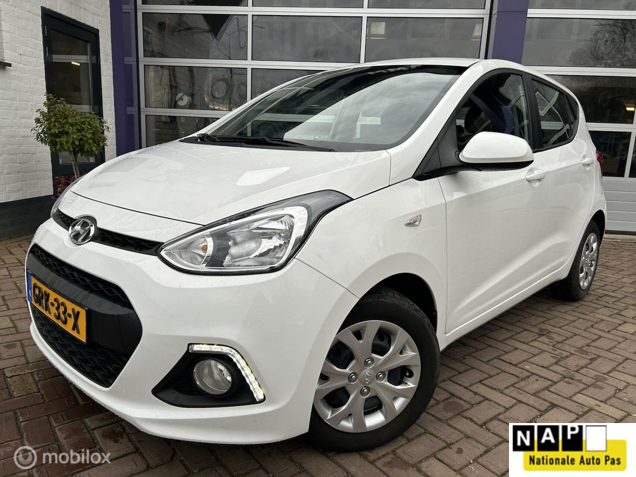 Hyundai i10 - 1.0i i-Motion Comfort * AUTOMAAT * AIRCO * - AutoWereld.nl