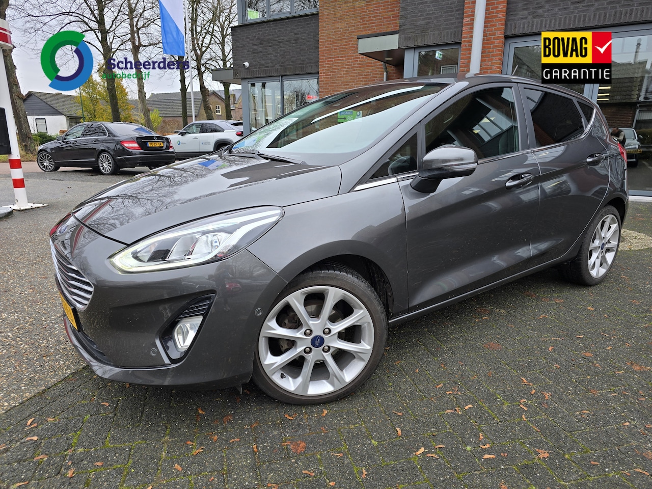 Ford Fiesta - 1.0 EcoBoost Titanium 1.0 EcoBoost Titanium,Navi,PDC v+a, 1 jaar garantie - AutoWereld.nl