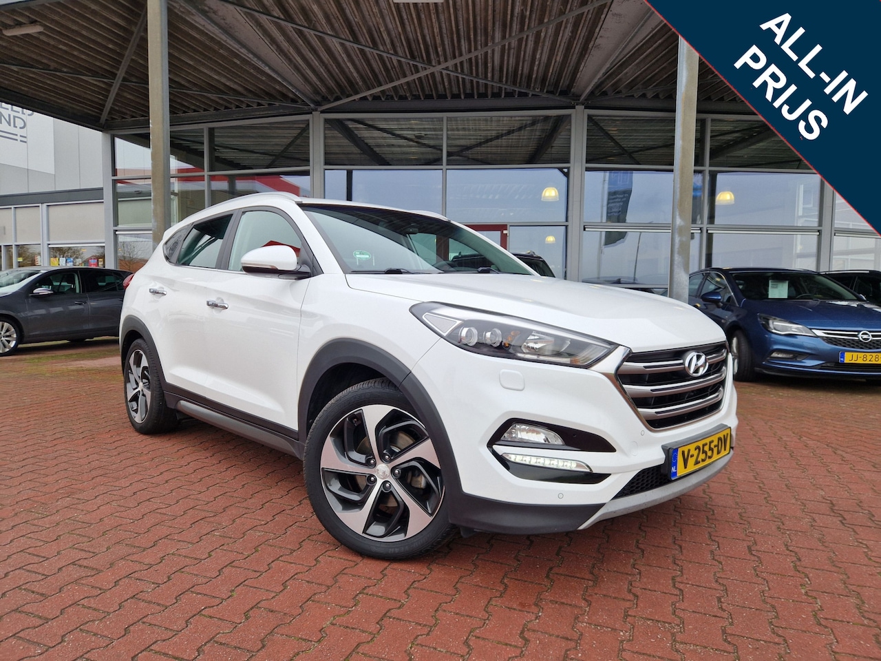 Hyundai Tucson - 2.0 CRDI Bedrijfswagen 6 MND BOVAG GAR. | TREKHAAK | NAVI | CAMERA | LEER | STOEL KOELING - AutoWereld.nl