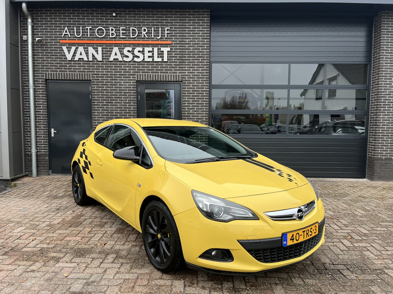 Opel Astra GTC - 1.4 Turbo Sport Navi , Clima , Cruise - AutoWereld.nl