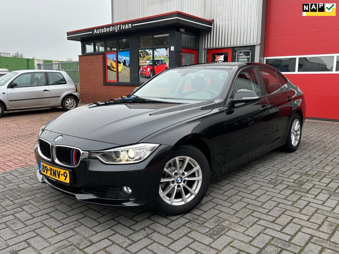 BMW 3-serie - 320i High Executive 320i High Executive, Nap, Xenon, Navi - AutoWereld.nl