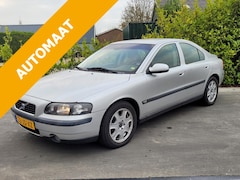 Volvo S60 - 2.4 170PK | Automaat | Clima | Cruise | Trekhaak