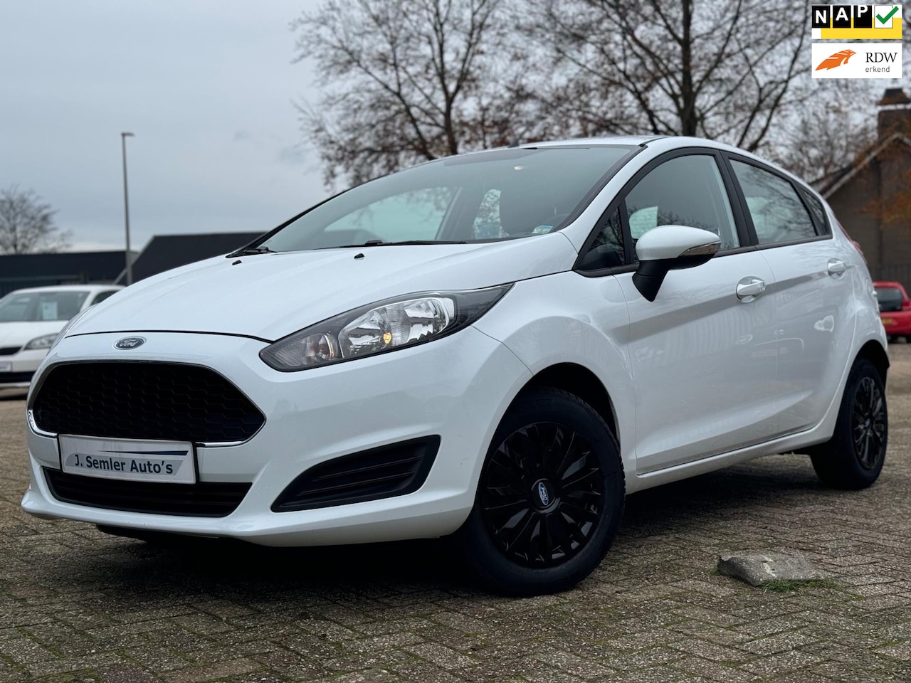 Ford Fiesta - 1.25 BLACK & WHITE AIRCO 82 PK 5DEURS STOELVERW. - AutoWereld.nl