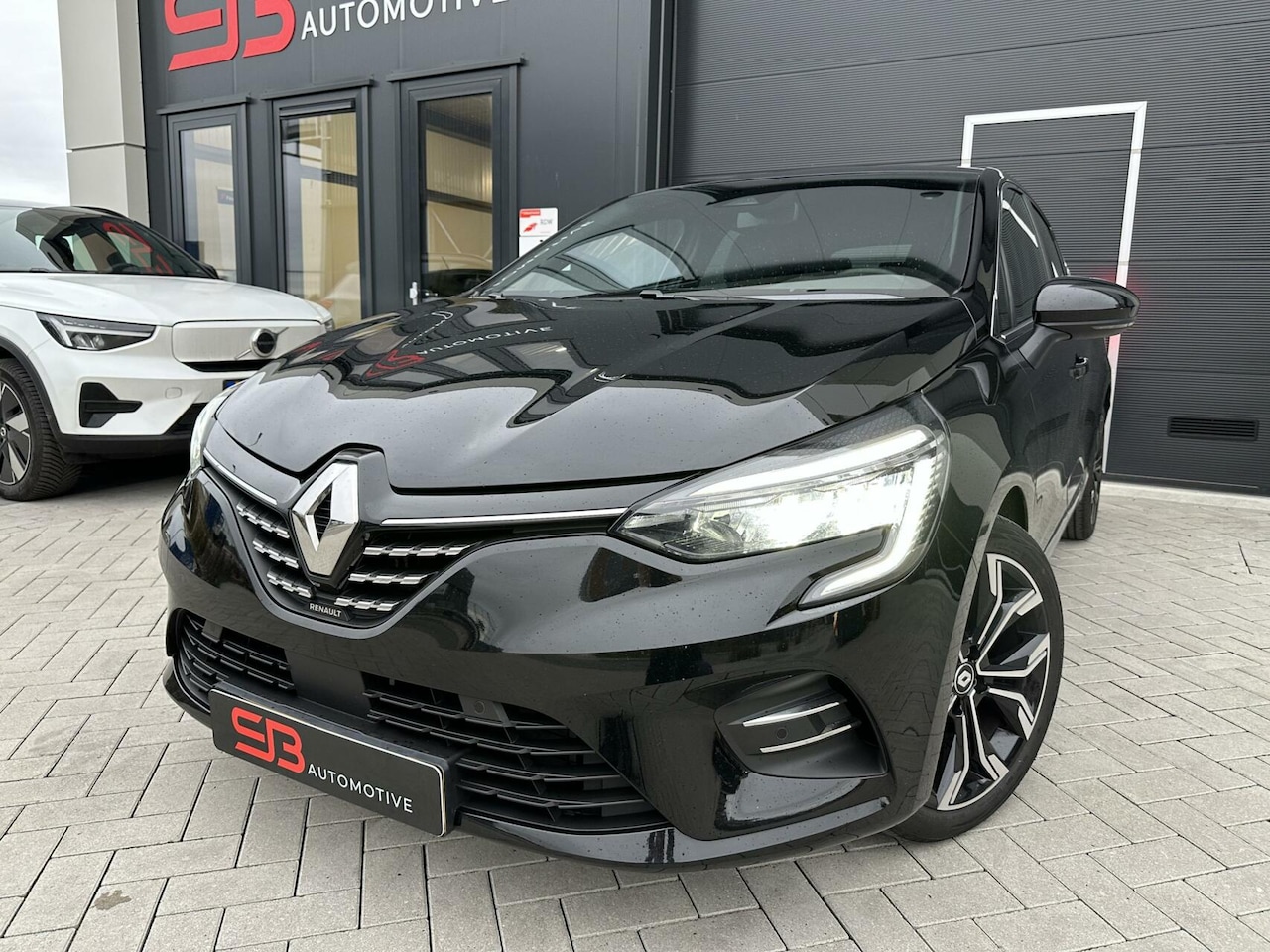 Renault Clio - 1.0 Stage 1 190PK Sfeerverlichting 17'' velgen - AutoWereld.nl