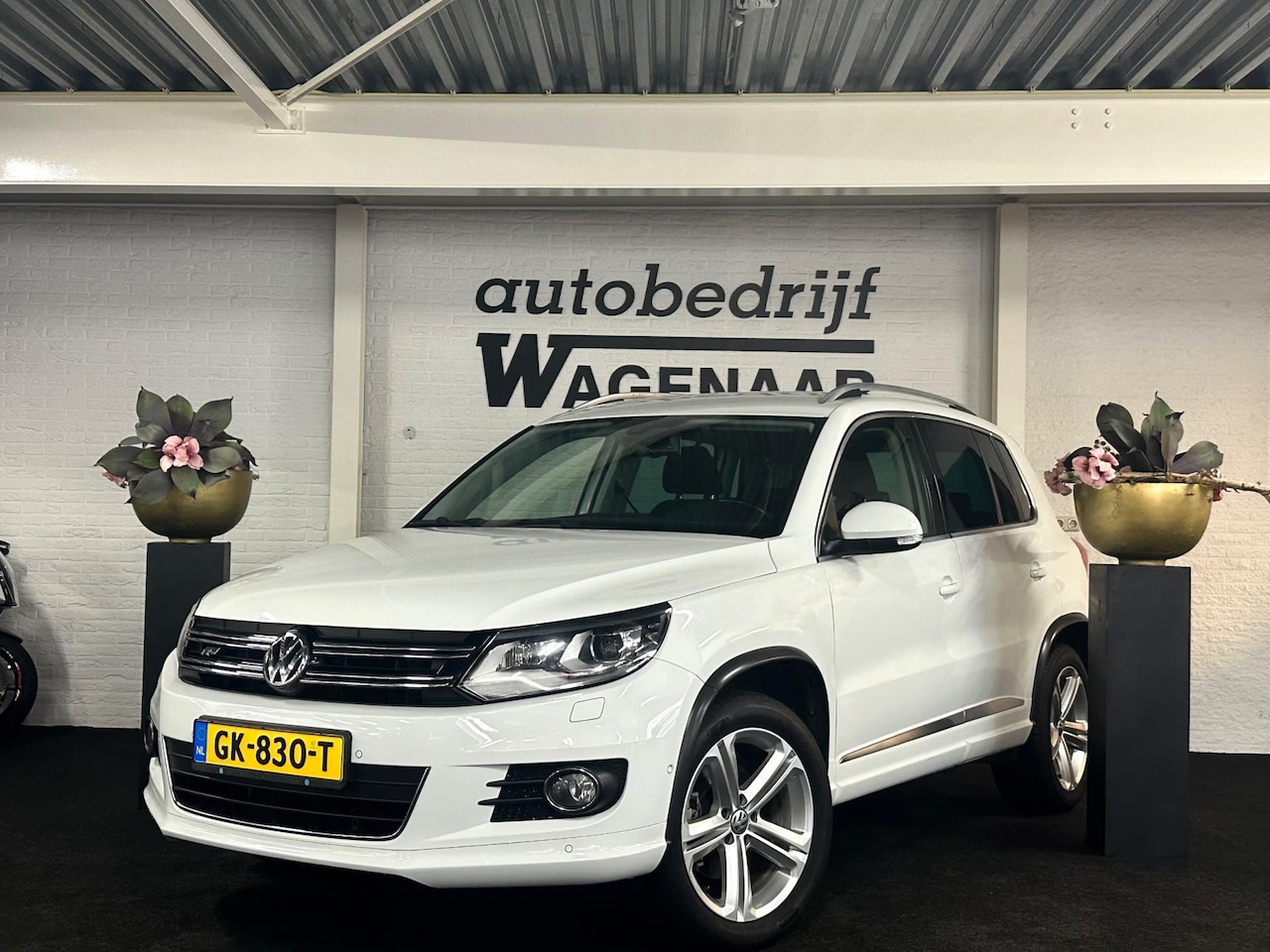 Volkswagen Tiguan - 1.4 TSI R-Line Edition trekhaak - AutoWereld.nl