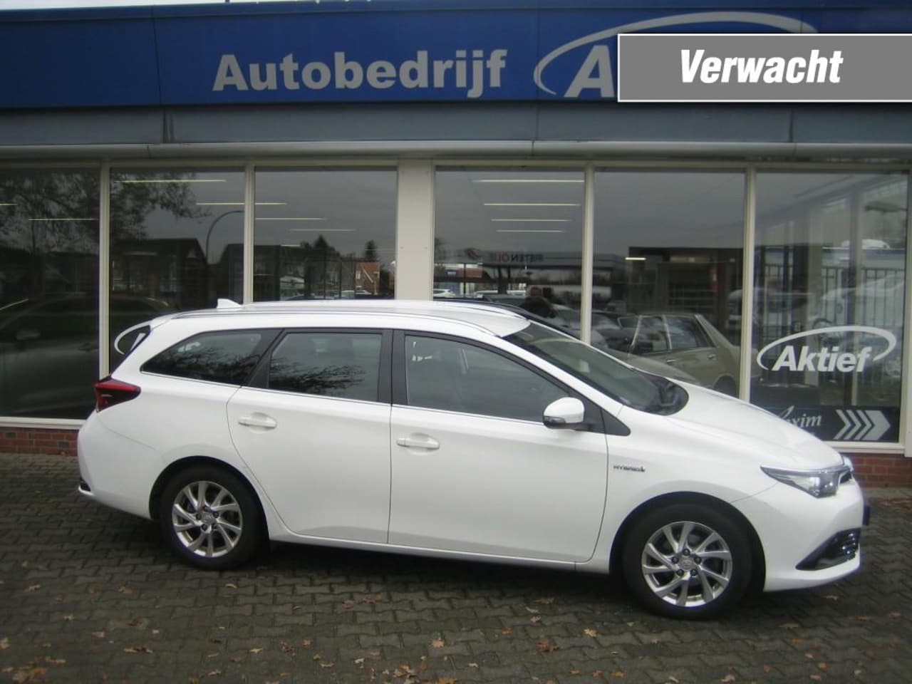 Toyota Auris - 1.8 Hybrid Aspiration 1.8 HYBRID ASPIRATION - AutoWereld.nl