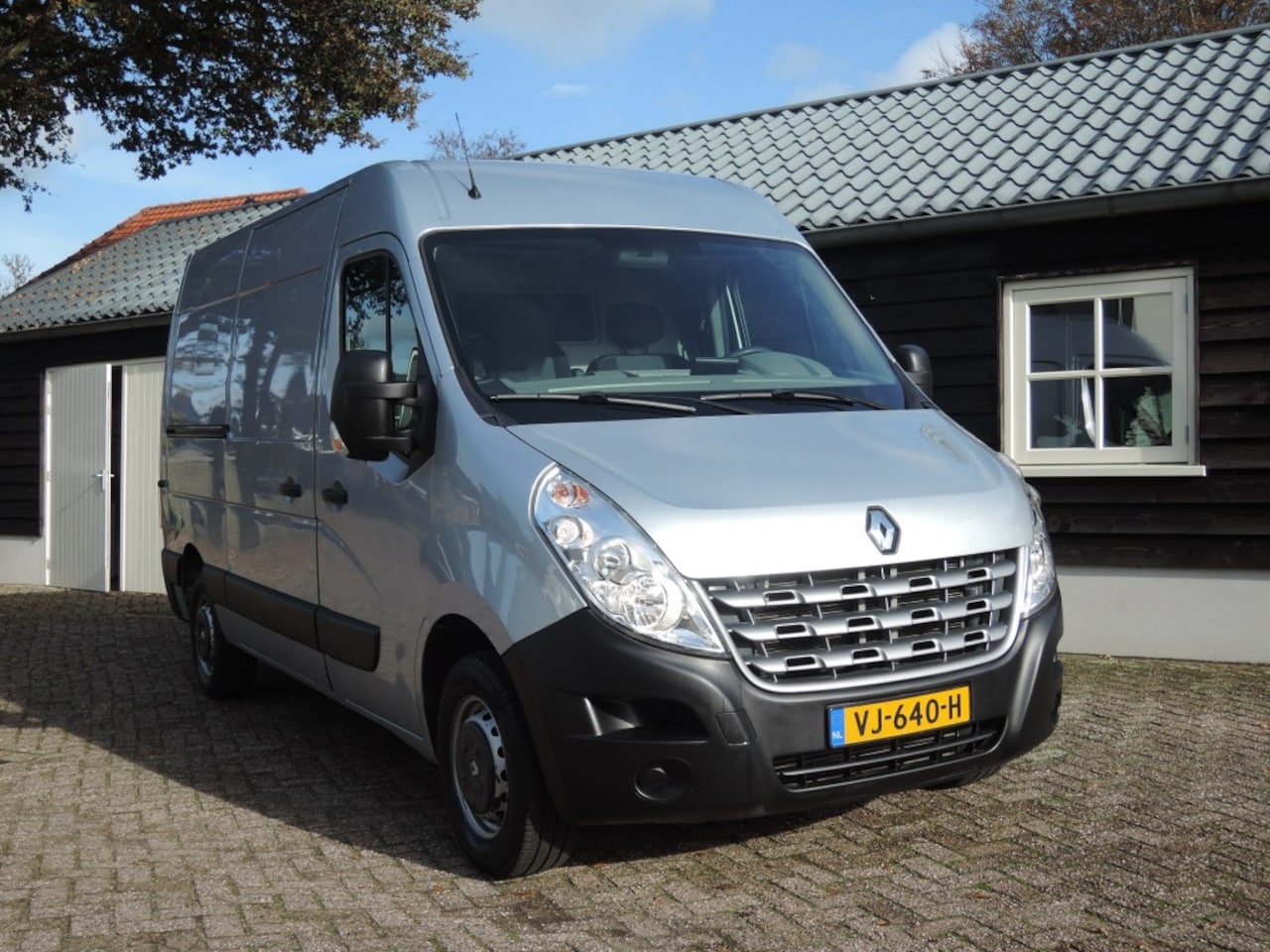 Renault Master - T35 2.3 dCi L2H2 Eco T35 2.3 DCI L2H2 ECO - AutoWereld.nl