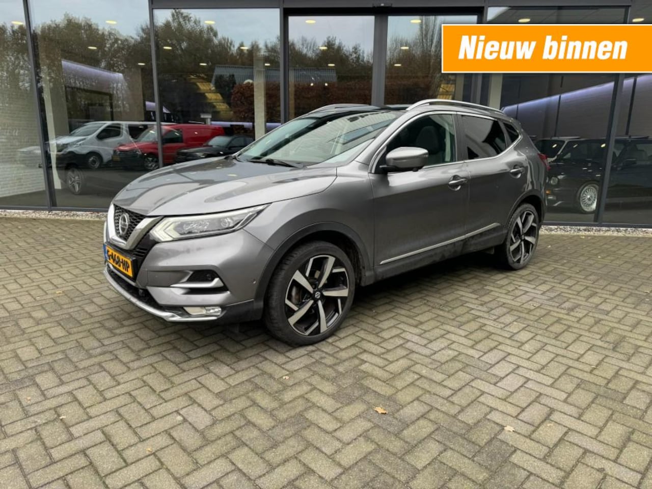 Nissan Qashqai - 1.3 DIG-T TEKNA,LED,Half Leer,Carplay,Pano,BLIS,Cam 360,Keyless - AutoWereld.nl