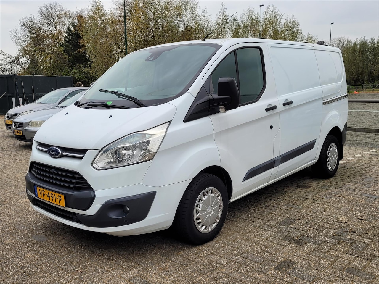 Ford Transit Custom - 2.2 TDCI | Trekhaak | Motor Kapot! | Cruise | PDC | Bluetooth - AutoWereld.nl