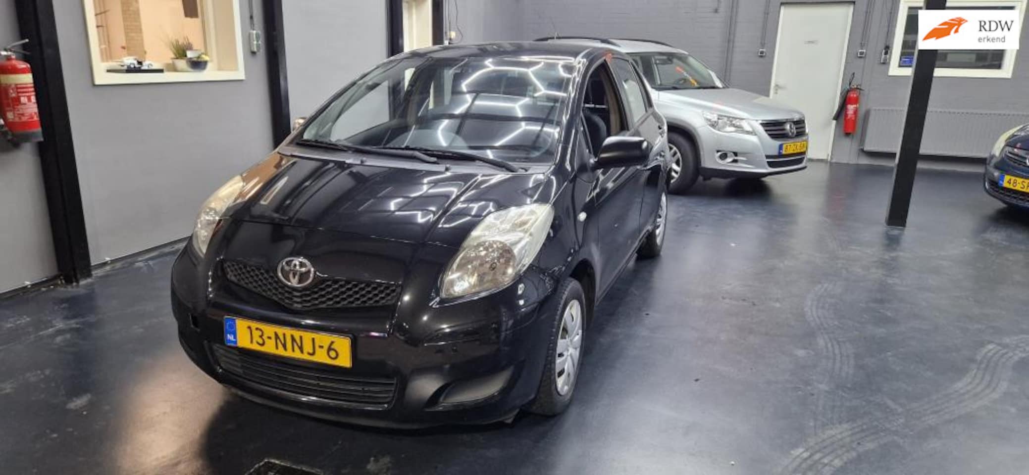 Toyota Yaris - 1.0 VVTi Acces 1.0 VVTi Acces - AutoWereld.nl