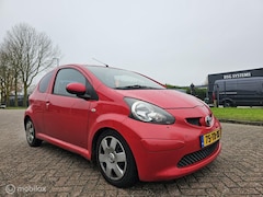 Toyota Aygo - 1.0-12V