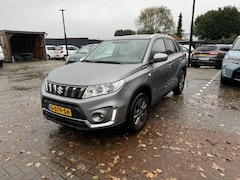 Suzuki Vitara - 1.0 Boosterjet Select / navigatie / All season banden / trekhaak