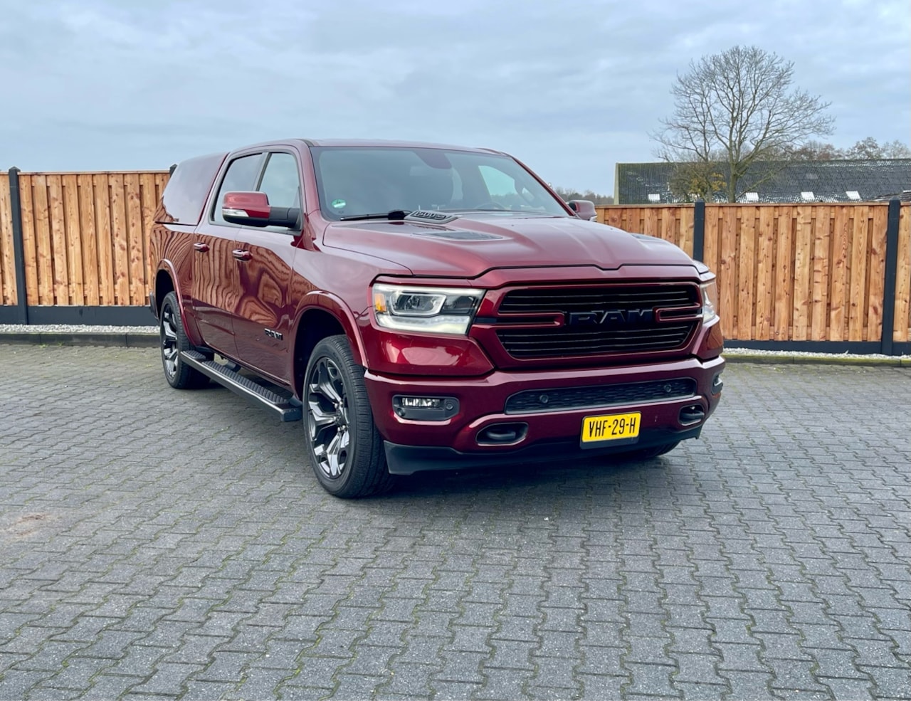 Dodge Ram 1500 - 5.7 HEMI V8 4x4 CC Laramie - AutoWereld.nl