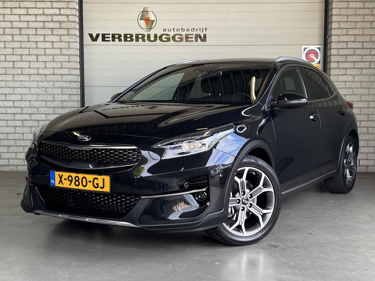 Kia XCeed - 1.5 T-GDI ExecutiveLine Design Pack | Adaptieve Cruise | 18"LMV | Luxe Lederen bekleding | - AutoWereld.nl