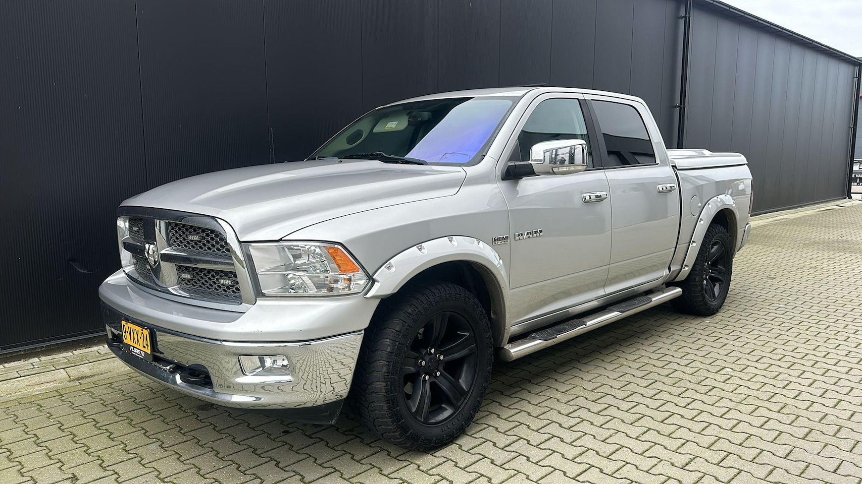 Dodge Ram 1500 - 5.7 V8 4x4 Bedcover LPG G3 - AutoWereld.nl