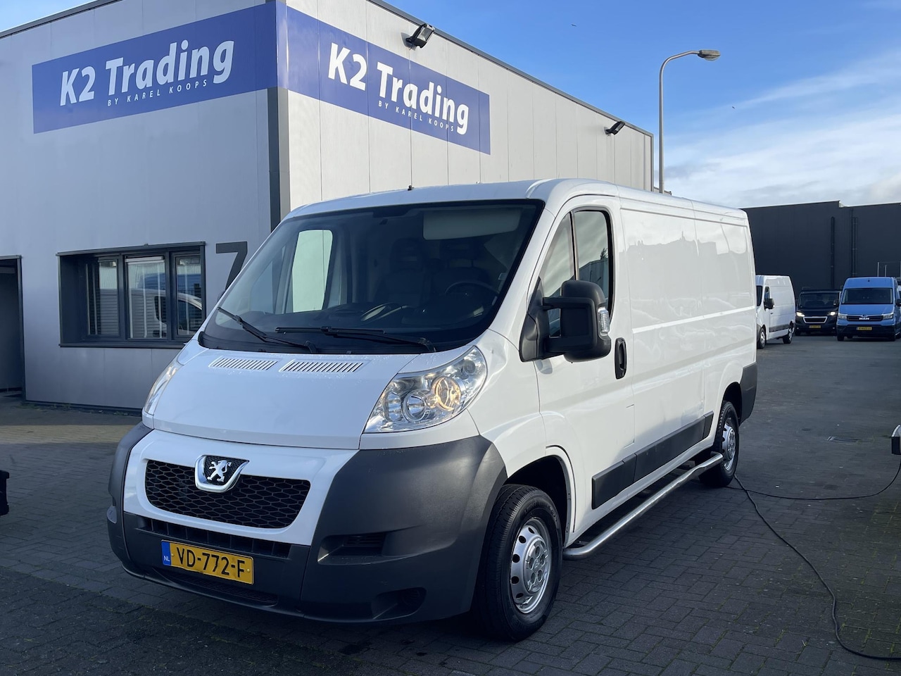 Peugeot Boxer - 330 2.2 HDI L2H1 Profit+ APK 11-2025 Lange uitvoering - AutoWereld.nl