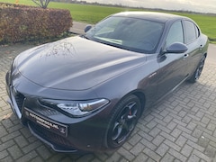 Alfa Romeo Giulia - 2.0 T AWD Veloce Panorama dak, Xenon, Veloce stoelen, 19 inch