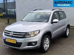 Volkswagen Tiguan - 1.4 TSI Comfort&Design , PARKEER ASSISTENT, AIRCO, NAVI, INKLAPBARE TREKHAAK, VOLLEDIG OND