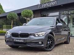 BMW 3-serie - 318i Executive I NAVIGATIE I CLIMA I18 LM VELGEN I PDC I