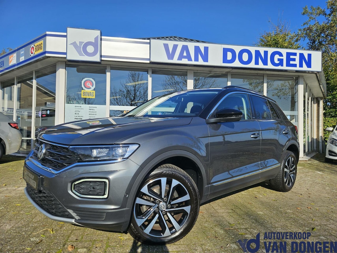 Volkswagen T-Roc - 1.5 TSI Style | Automaat | Navi / Cruise | Two-Tone kleur - AutoWereld.nl