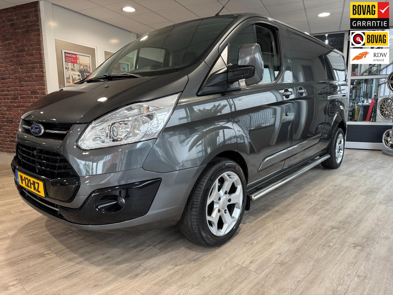 Ford Transit Custom - Limited 170PK euro 6 automaat 340 2.0 TDCI L2H1 2x schuifdeur 170PK Automaat Euro 6 - AutoWereld.nl