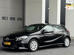 Mercedes-Benz A-klasse - 180 Business Solution, xenon, pdc, stoelverwarming, 1/2 leder, nl auto met nationale auto