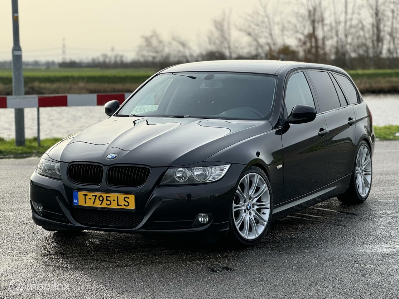 BMW 3-serie Touring - 318i High Executive 318i High Executive - AutoWereld.nl