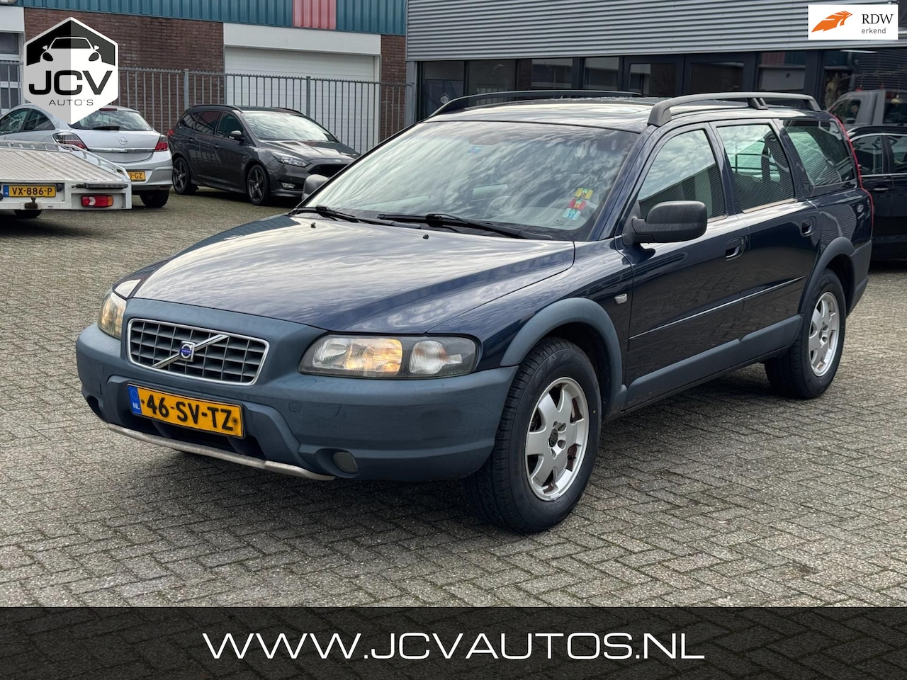 Volvo XC70 - 2.5 T Geartronic Comfort Line LEER/TREKH/7SZITS - AutoWereld.nl