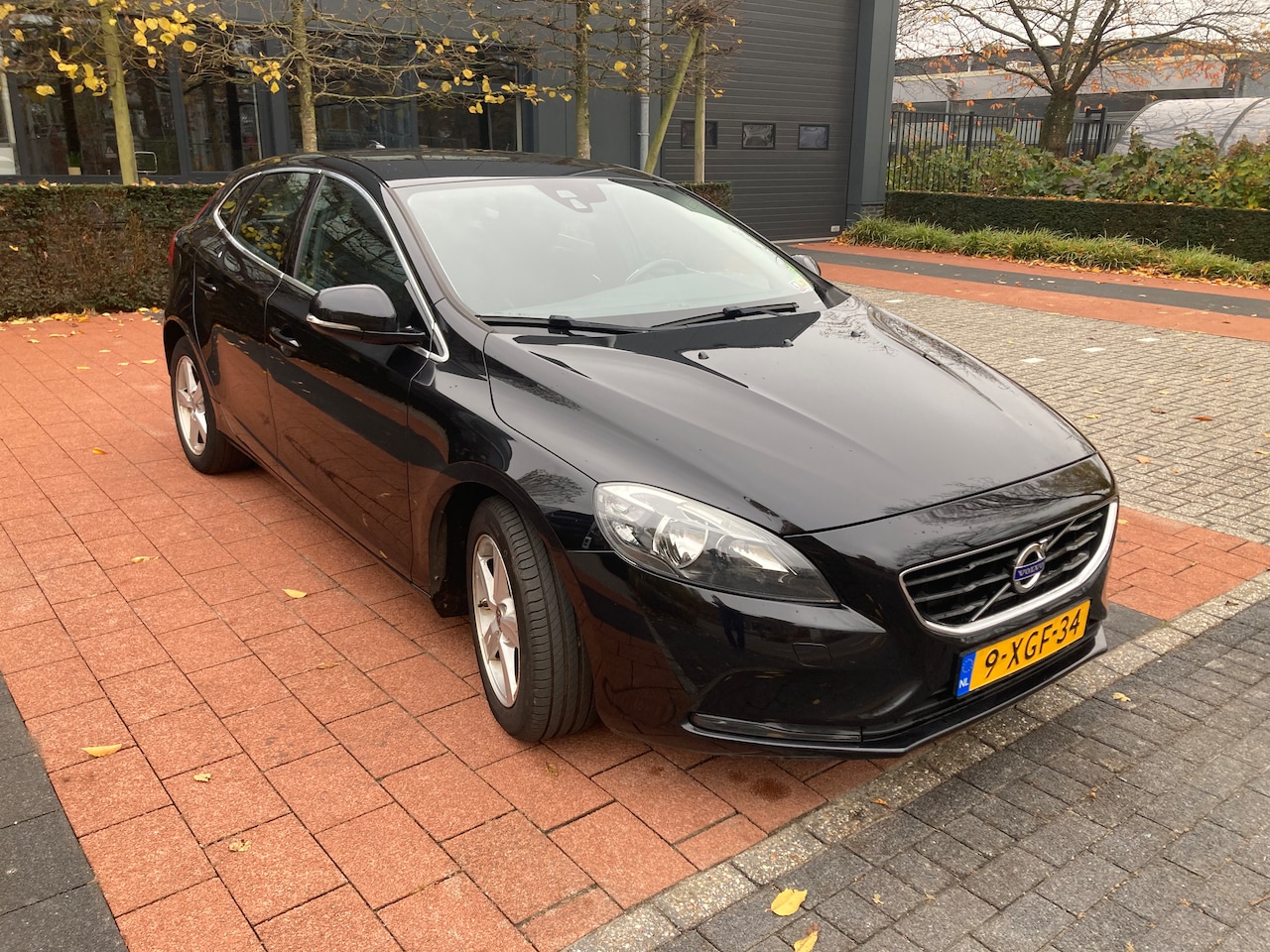 Volvo V40 - 2.0 D4 Momentum Business - AutoWereld.nl