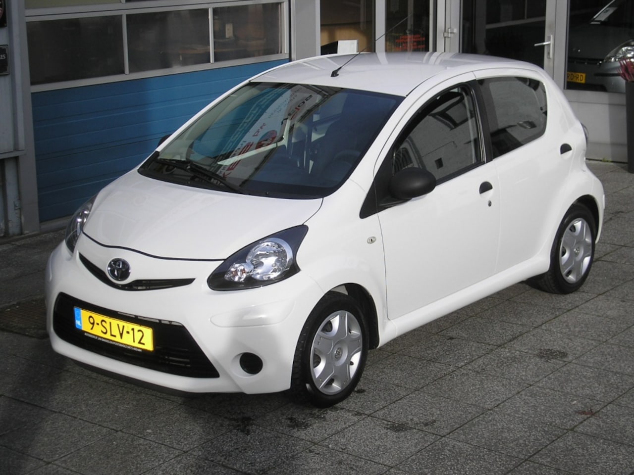 Toyota Aygo - 1.0 VVT-i Now airco perkeersensoren - AutoWereld.nl