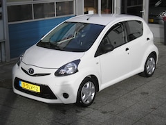 Toyota Aygo - 1.0 VVT-i Now airco perkeersensoren