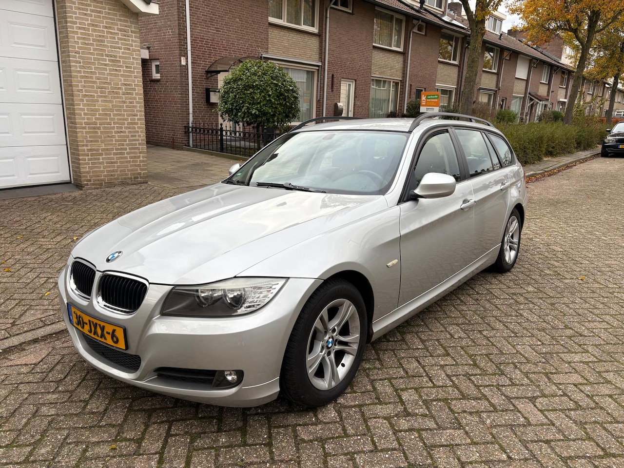 BMW 3-serie Touring - 318i Business Line 160119 KM NAP - AutoWereld.nl