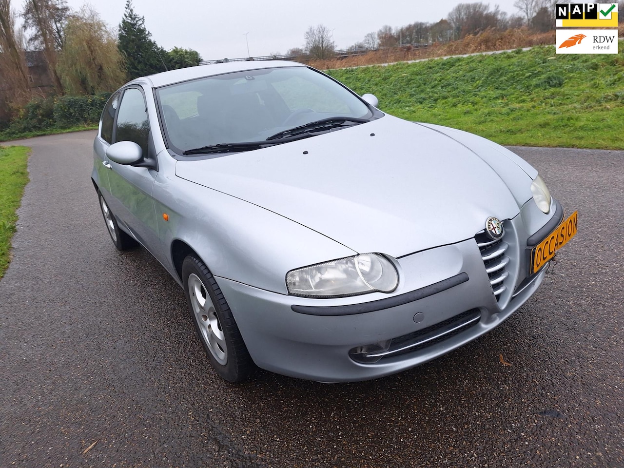 Alfa Romeo 147 - 1.6 T.Spark Edizione Esclusiva Distr. vv - AutoWereld.nl