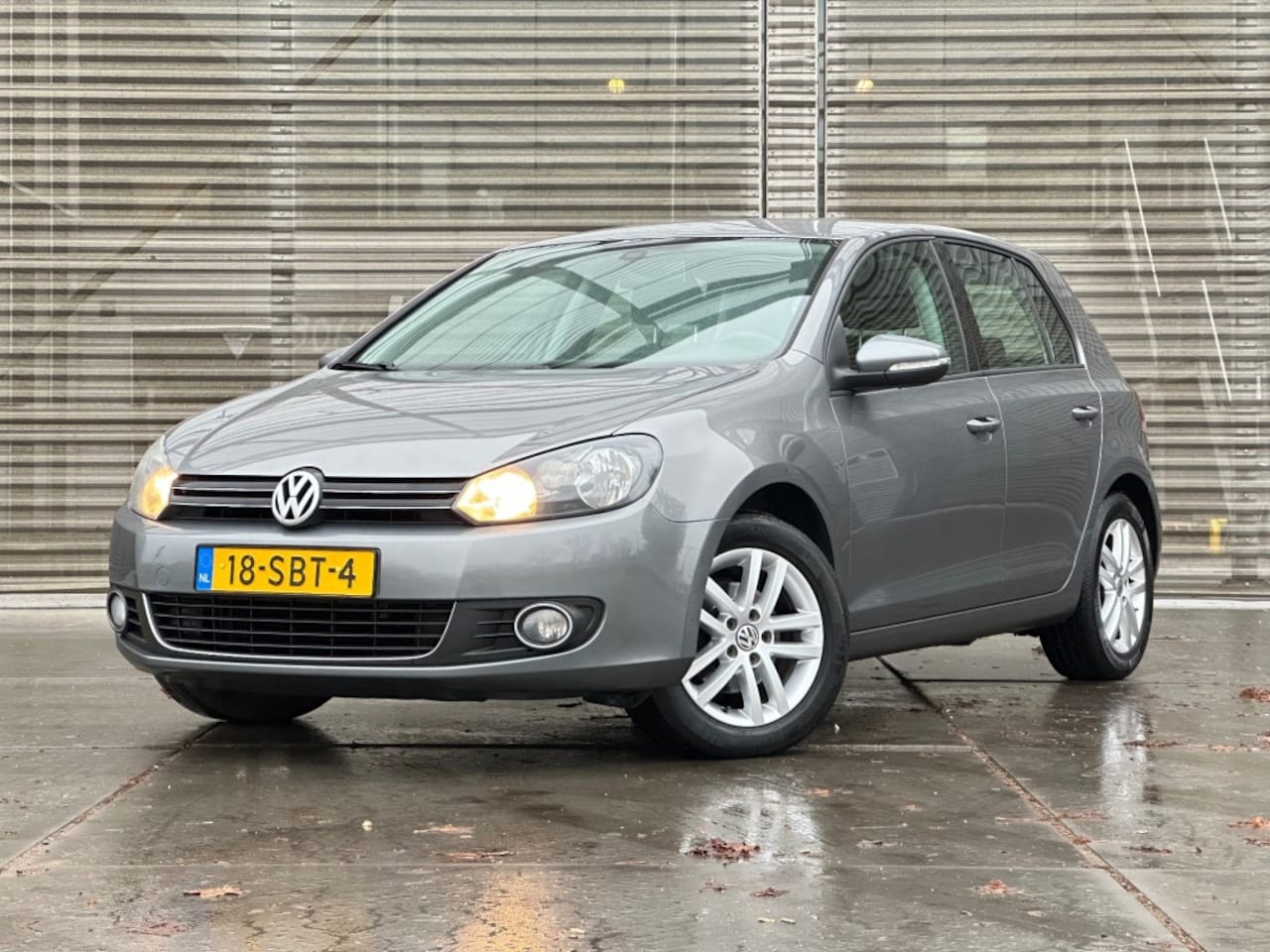 Volkswagen Golf - 1.2 TSI HIGHL. BLUEM AIRCO/NAVI/LM VELGEN !! APK 16-1-2026 !! - AutoWereld.nl