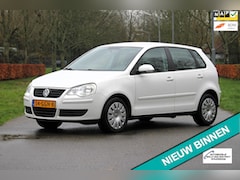 Volkswagen Polo - 1.2-12V Comfortline 5 deurs / Airco / Cruise control / Elektrische ramen / Centrale vergre