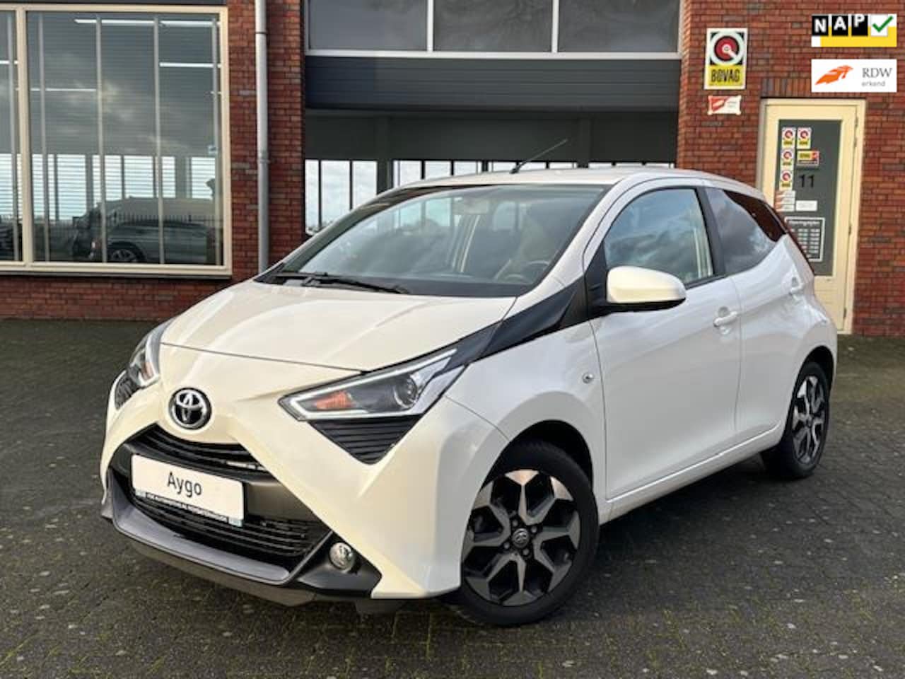 Toyota Aygo - 1.0 VVT-i AUT (Eerste eigenaar,schadevrij!) - AutoWereld.nl