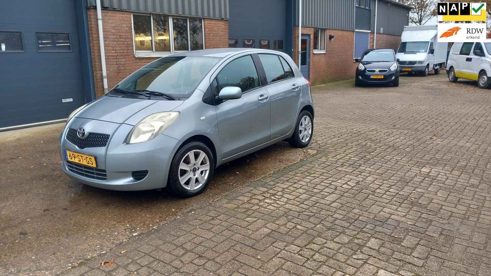 Toyota Yaris - 1.3 VVT-i Sol 1.3 VVTi Sol - AutoWereld.nl