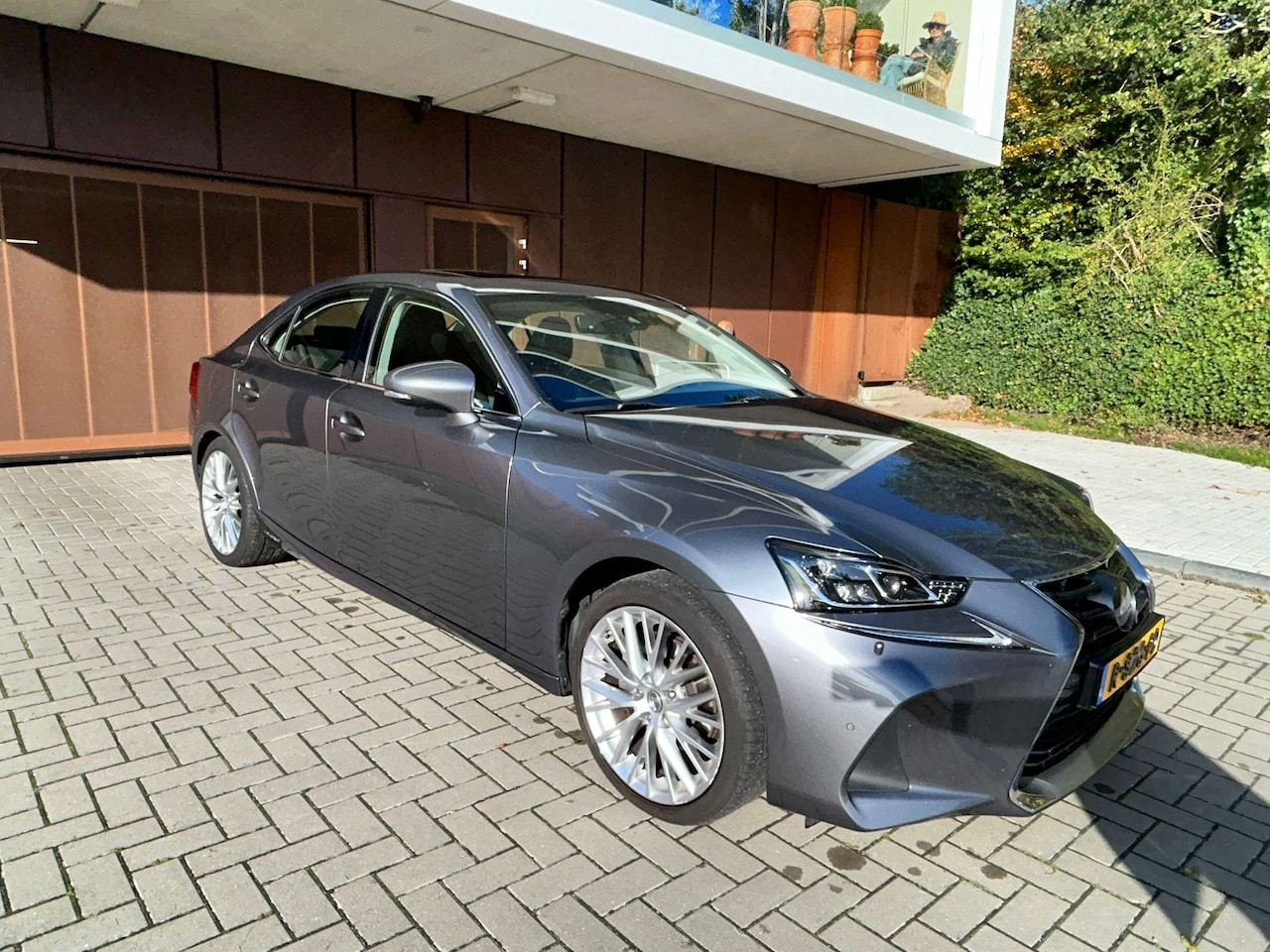 Lexus IS - 300h Hybrid Luxury Line - AutoWereld.nl