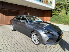 Lexus IS - 300h Hybrid Luxury Line