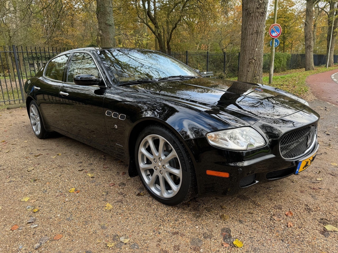 Maserati Quattroporte - 4.2 Duo Select Maserati Quattroporte 4.2 V8 ZF-bak automaat - AutoWereld.nl