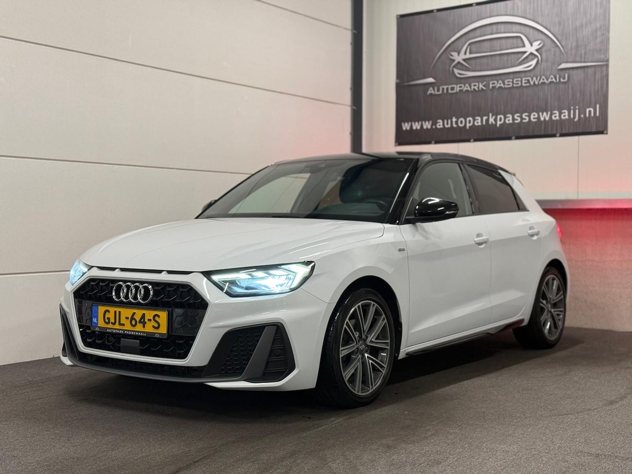 Audi A1 Sportback - 30 TFSI 3x S-Line Apple Carplay, Virtual Cockpit, Cruise Control, LED, Achteruitrijcamera, - AutoWereld.nl