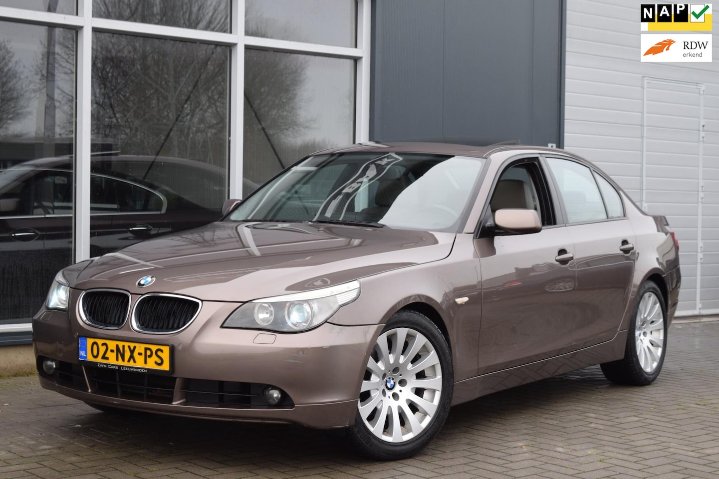 BMW 5-serie - 525i Executive | Automaat | Xenon | Leder | Dak | APK 11-2025 ! - AutoWereld.nl