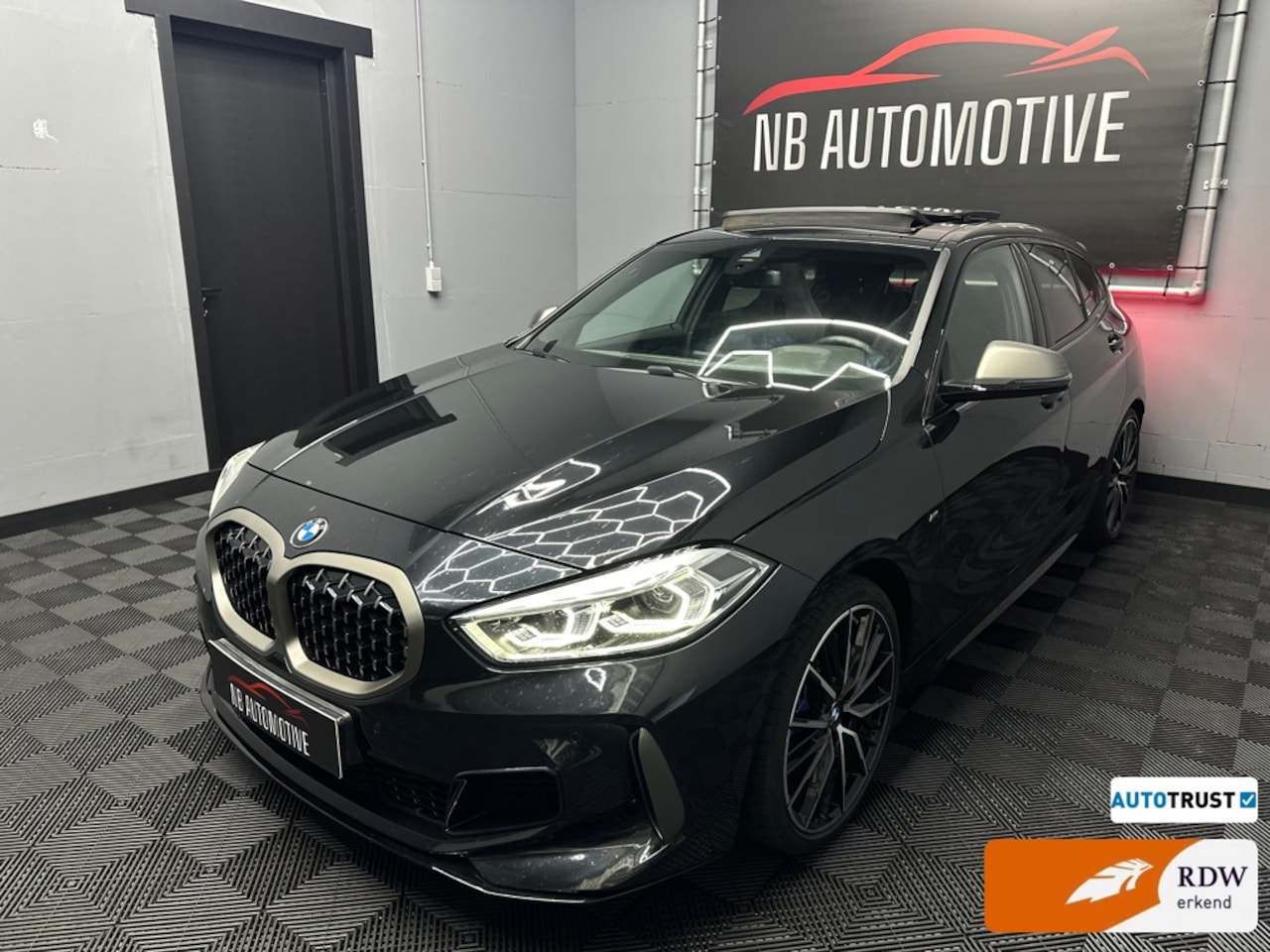 BMW 1-serie - M135i xDrive 2023 - AutoWereld.nl