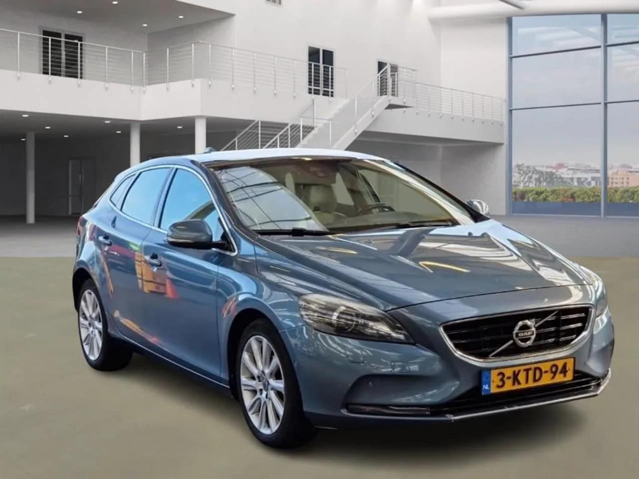 Volvo V40 - 1.6 D2 Summum 1.6 D2 Summum - AutoWereld.nl