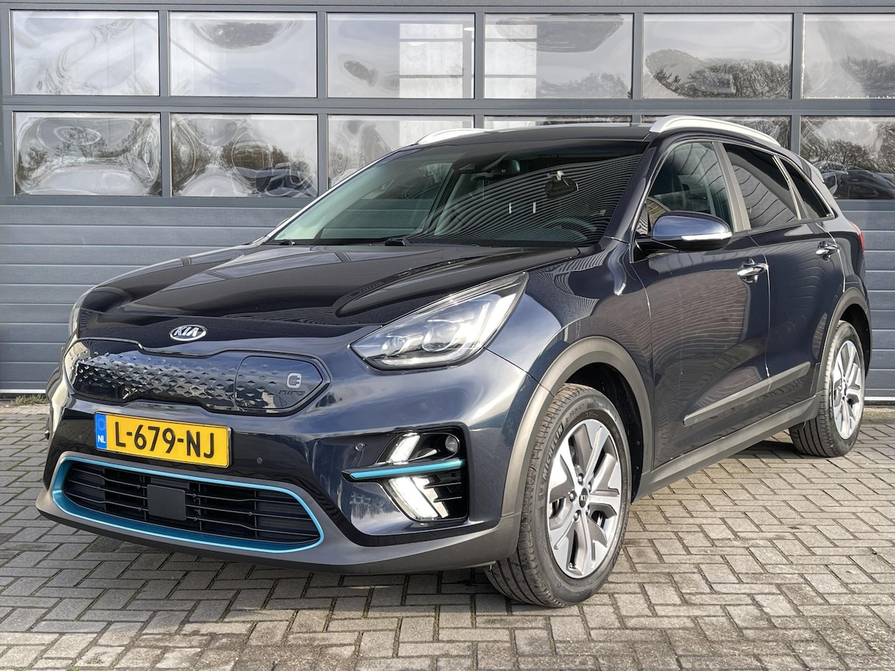 Kia e-Niro - DYNAMICPLUSLINE 64 KWH I 3-FASE I SCHUIFDAK I APPLE/ANDROID I PARKEERCAMERA I STOELVERWARM - AutoWereld.nl