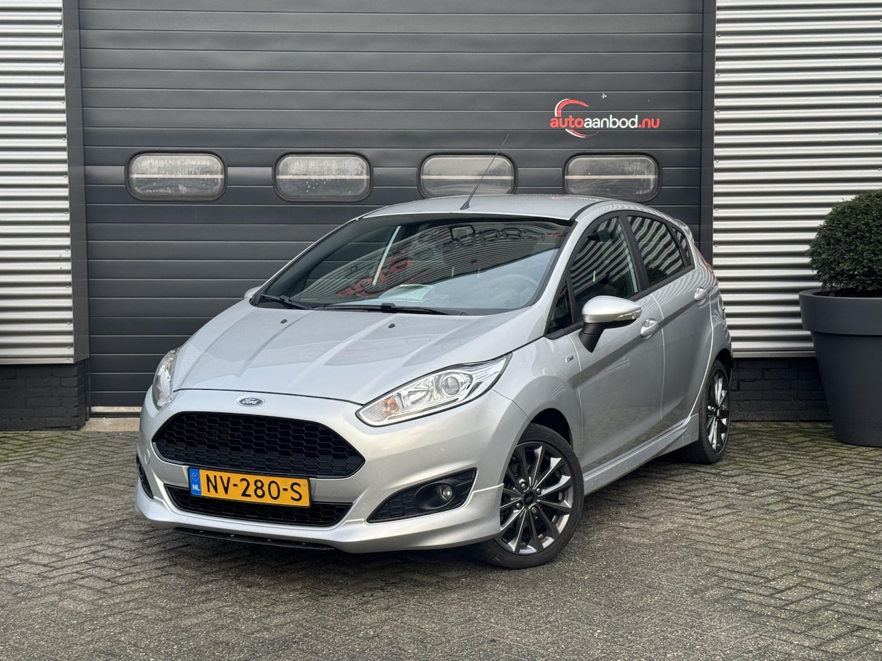 Ford Fiesta - 1.0 EcoBoost ST Line | Navigatie | Carplay | Parkeersenoren | Lichtmetalen Velgen | Cruise - AutoWereld.nl