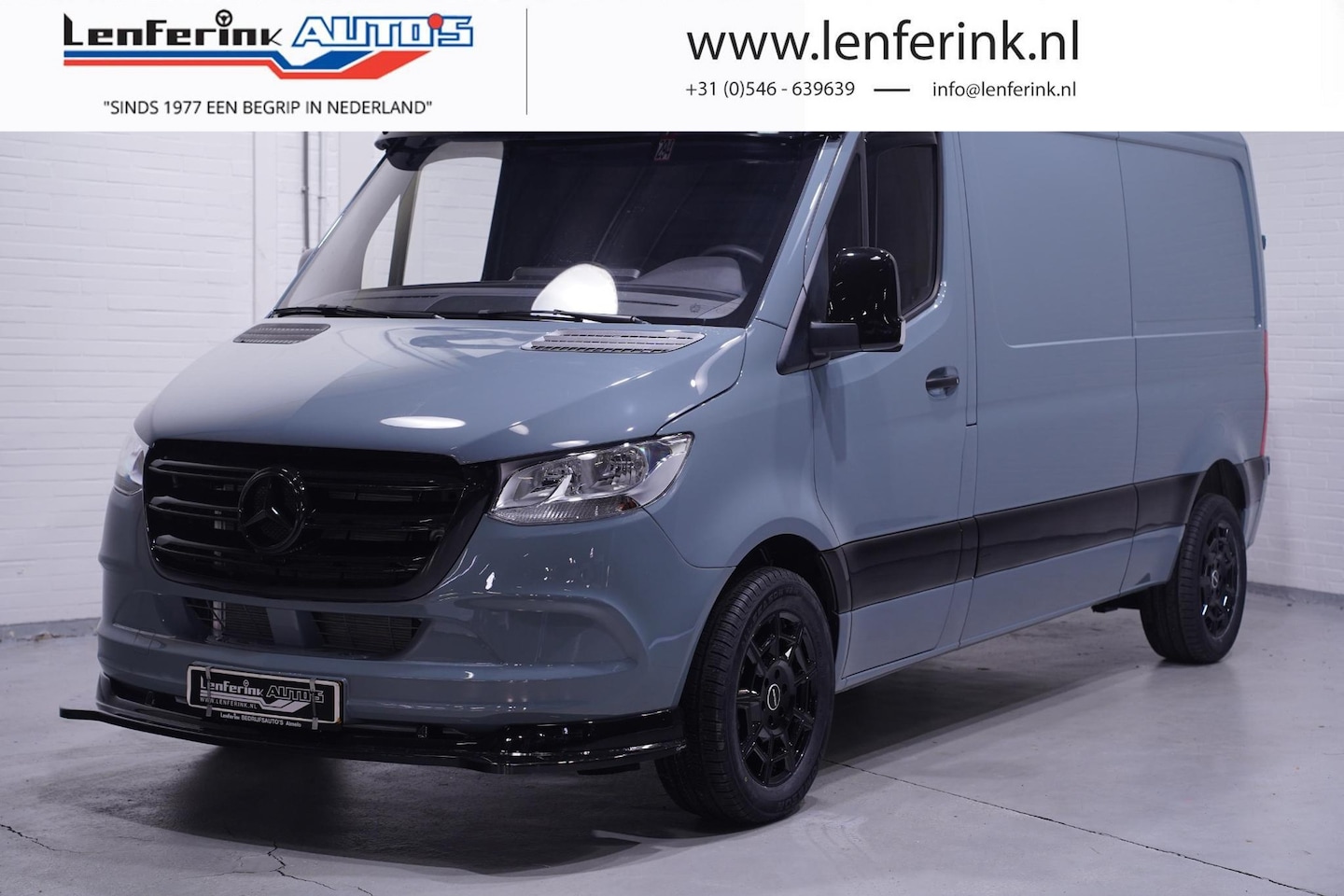 Mercedes-Benz Sprinter - 215 CDI 150 pk Black&Grey Edition L2H1 Airco, 18" LMV, Bumpers in Kleur, Zonneklep, Grille - AutoWereld.nl