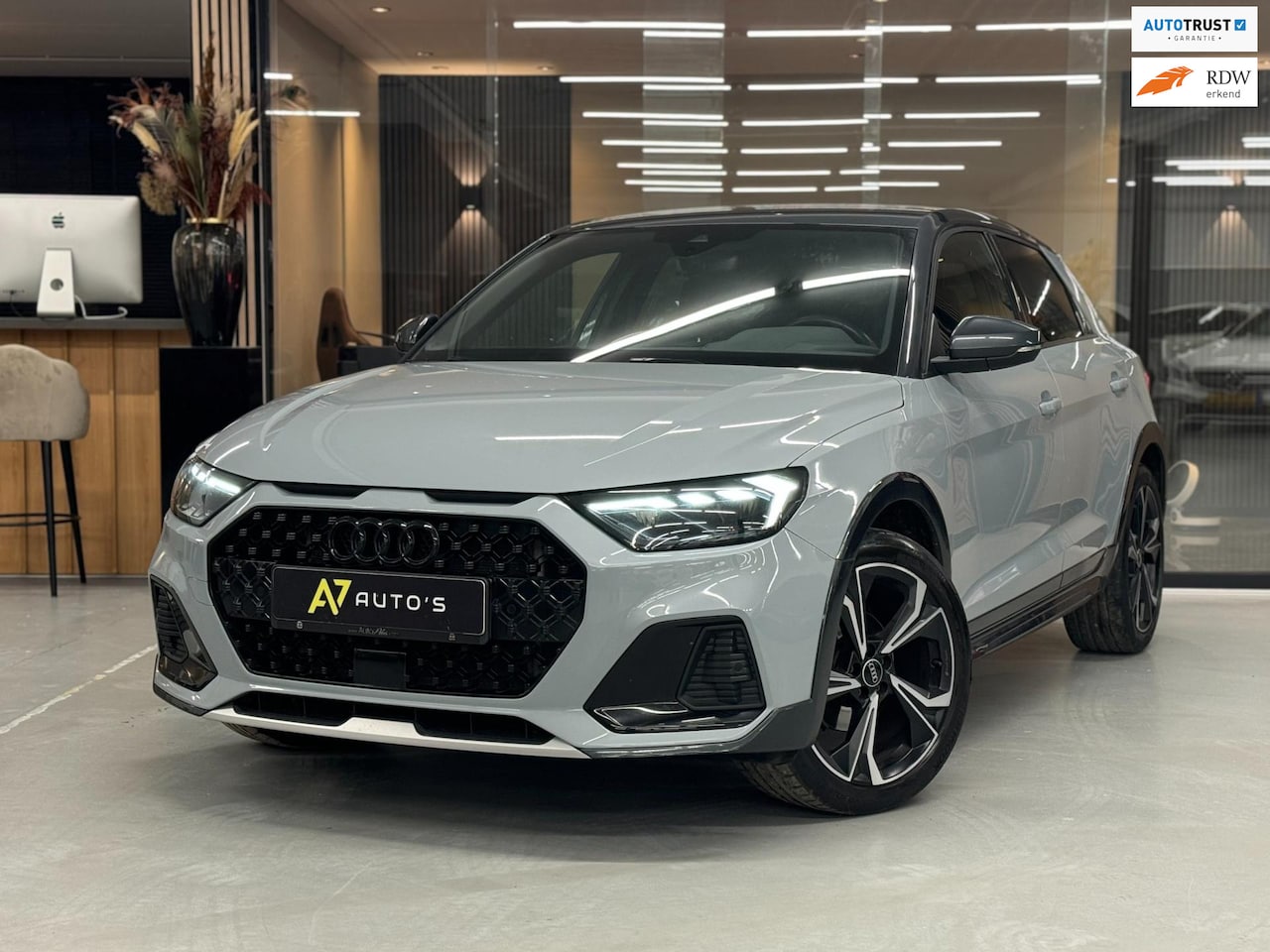 Audi A1 citycarver - 35 TFSI Advanced Edition S-LINE/NARDOGREY/KEYLES/APPLECARPLAY/ - AutoWereld.nl