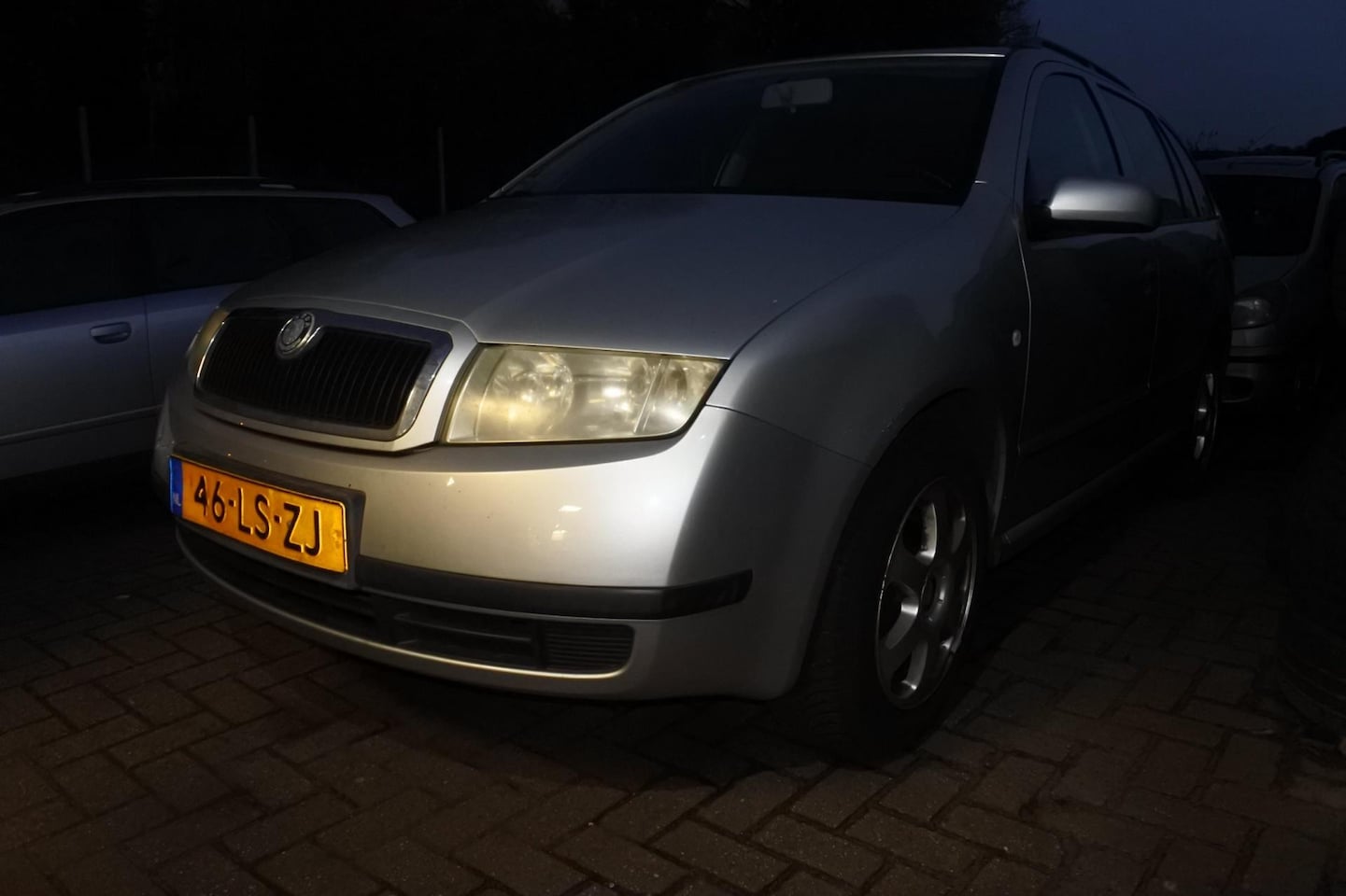 Skoda Fabia Combi - 1.4-16V Comfort apk 12-6-2025 215 dkm - AutoWereld.nl