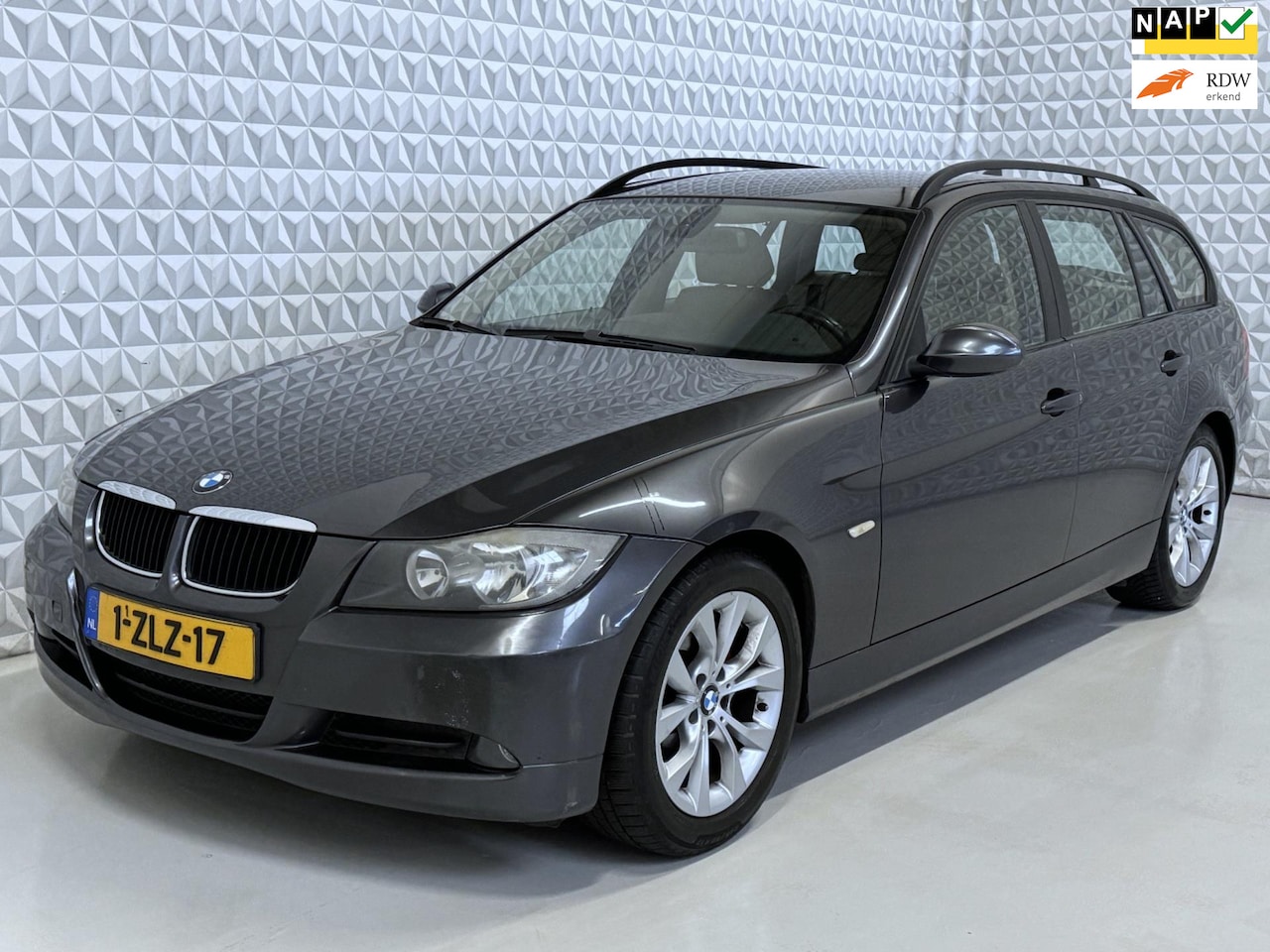 BMW 3-serie Touring - 320d Clima Cruise Navigatie (2006) - AutoWereld.nl